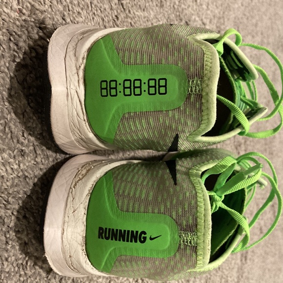 Men’s Nike Pegasus Zoom Turbo 2 Running shoes. Size 10, Neon Green - Picture 6 of 8